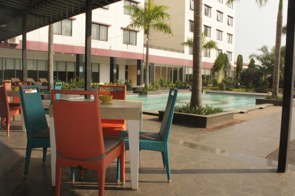 Asialink Premier Karawang Luaran gambar