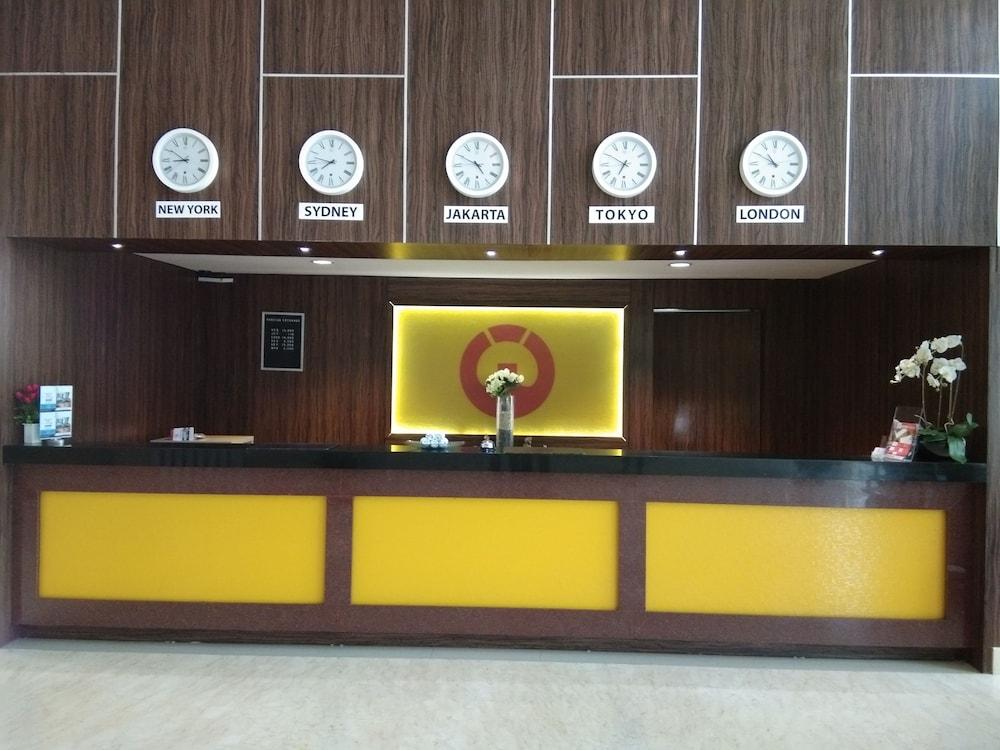 Asialink Premier Karawang Luaran gambar