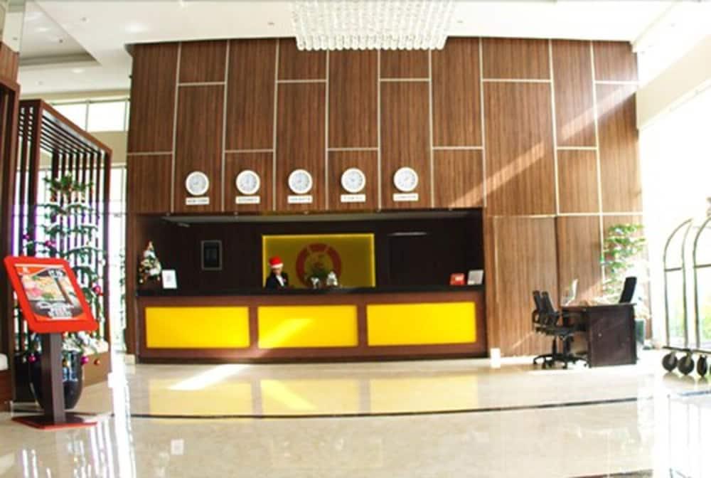 Asialink Premier Karawang Luaran gambar